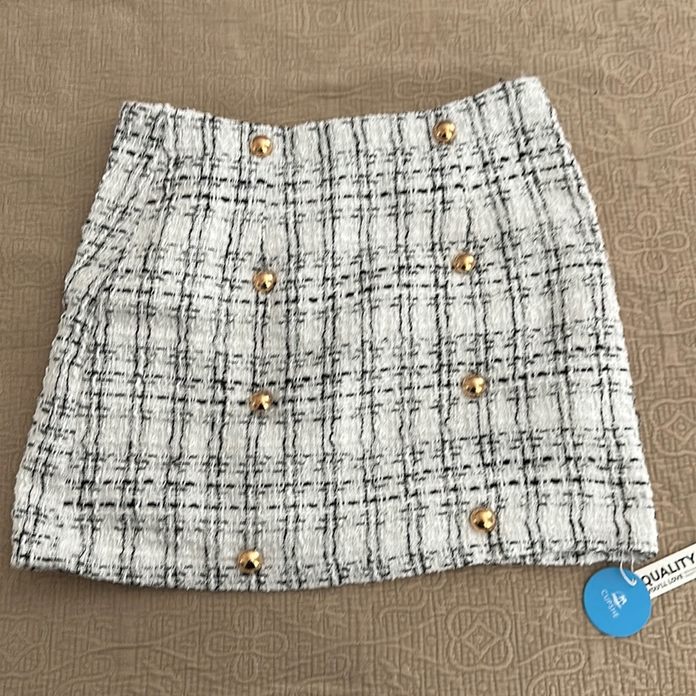 Cupshe mini skirt with buttons
